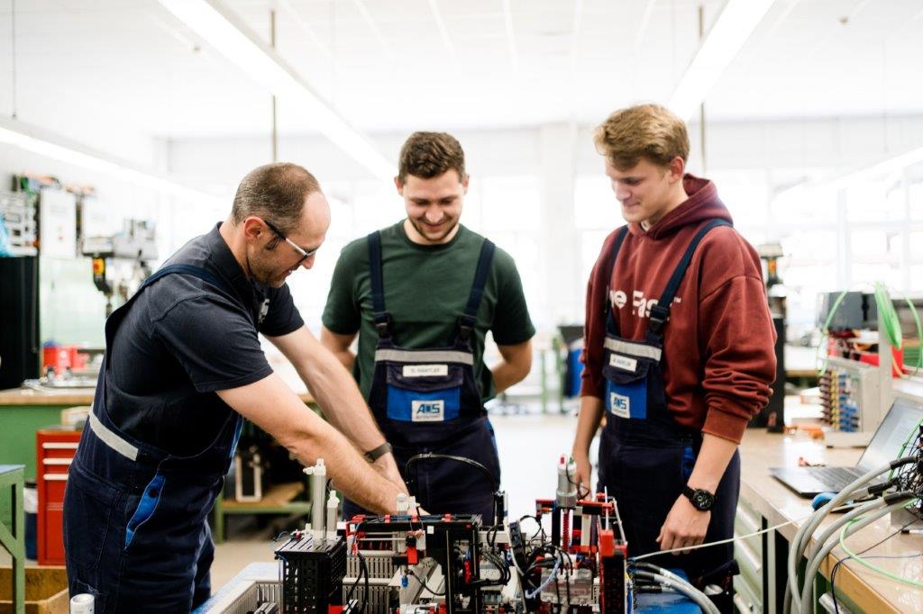 Elektroniker fr Automatisierungstechnik