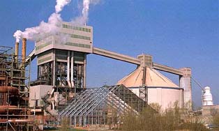 Calcinierung, Oxidsilo und Hydroxidhalle (in Bau)